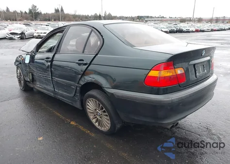 2003 BMW 325Xi из США, поврежденный, VIN WBAEU33493PH88072